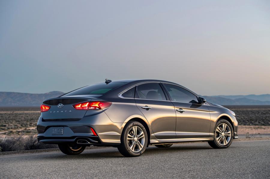  Hyundai Sonata 2017 года  (NA) (фото 22 из 40)